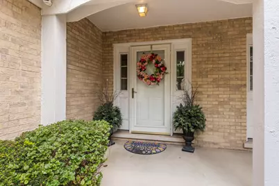 11124 Indian Woods Drive, Indian Head Park, IL 60525 - Photo 3
