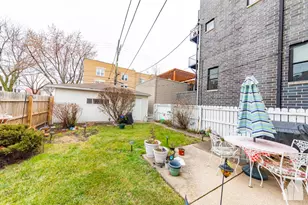 3300 N Racine Ave, Chicago, IL 60657 - Photo 11