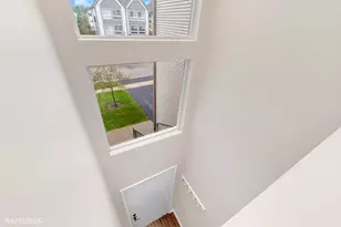 673 E Fountainview Dr, Mundelein, IL 60060 - Photo 17