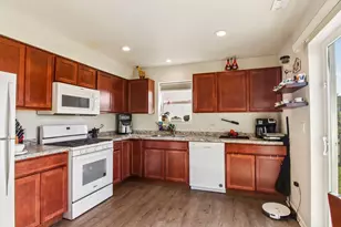 8513 Redbud Ct, Wonder Lake, IL 60097 - Photo 11