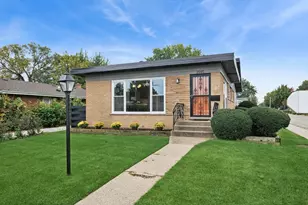 3945 Birchwood Ave, Skokie, IL 60076 - Photo 1
