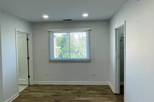 881 N Swift Rd, Addison, IL 60101 - Photo 11