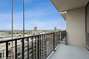 210 S Desplaines St, Chicago, IL 60661 - Photo 15