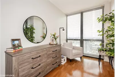 210 S Des Plaines Street #1906, Chicago, IL 60661 - Photo 9