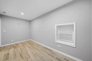 2443 W Arthington St, Chicago, IL 60612 - Photo 19