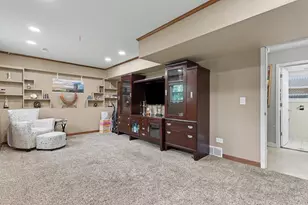 430 E Morse Ave, Bartlett, IL 60103 - Photo 17
