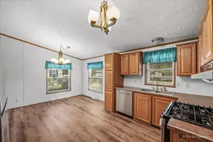 1130 Country Club Rd, Elgin, IL 60123 - Photo 9