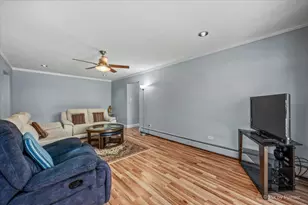 2632 N Windsor Dr, Arlington Heights, IL 60004 - Photo 3