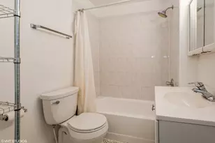 1633 Oak Ave, Evanston, IL 60201 - Photo 13