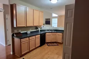 6402 Blue Sky Ln, Matteson, IL 60443 - Photo 5