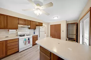 8910 Memory Trail, Wonder Lake, IL 60097 - Photo 11