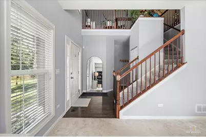 2010 Ivy Ridge Drive, Hoffman Estates, IL 60192 - Photo 7