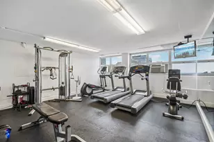 222 E Pearson St, Chicago, IL 60611 - Photo 17