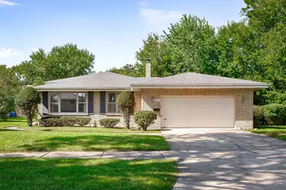 1038 S Sunset Avenue, Elmhurst, IL 60126 - Photo 1
