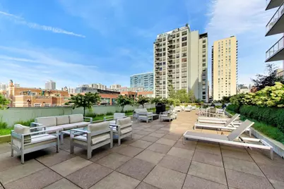 230 W Division Street #1407, Chicago, IL 60610 - Photo 25