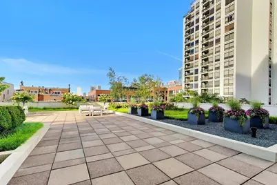 230 W Division Street #1407, Chicago, IL 60610 - Photo 29