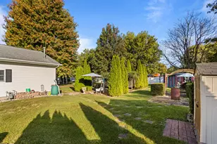 280 S Plum St, Bement, IL 61813 - Photo 9