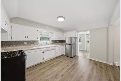 [Address not provided], Hampshire, IL 60140 - Photo 9