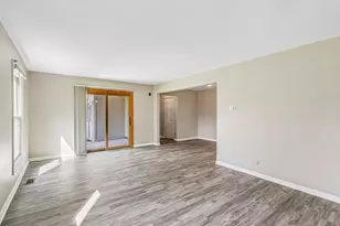 1760 Bristol Walk, Hoffman Estates, IL 60169 - Photo 7