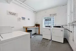 1239 W Greenleaf Ave, Chicago, IL 60626 - Photo 15