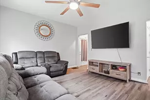 2915 Enoch Ave, Zion, IL 60099 - Photo 5