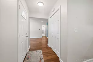 2010 Paddock Ln, Wheaton, IL 60187 - Photo 7