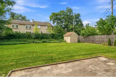 2010 Paddock Lane, Wheaton, IL 60187 - Photo 5
