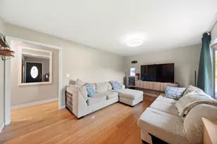 4259 Lake Park Ave, Gurnee, IL 60031 - Photo 9