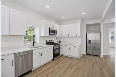 7000 S Eberhart Avenue, Chicago, IL 60637 - Photo 11