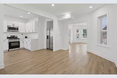 7000 S Eberhart Avenue, Chicago, IL 60637 - Photo 9