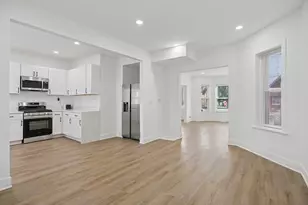 7000 S Eberhart Ave, Chicago, IL 60637 - Photo 9