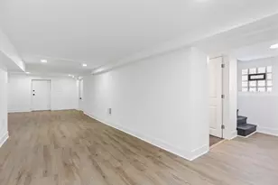 7000 S Eberhart Ave, Chicago, IL 60637 - Photo 15