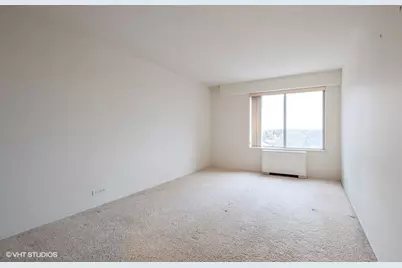 7033 N Kedzie Avenue #1707, Chicago, IL 60645 - Photo 5