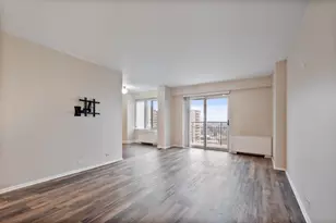 7033 N Kedzie Ave, Chicago, IL 60645 - Photo 3