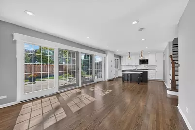 2725 E Bel Aire Drive, Arlington Heights, IL 60004 - Photo 5