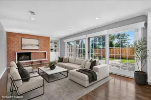 2725 E Bel Aire Dr, Arlington Heights, IL 60004 - Photo 3