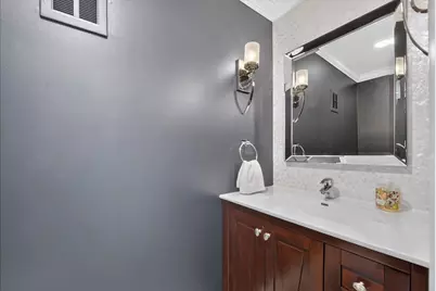 2725 E Bel Aire Drive, Arlington Heights, IL 60004 - Photo 13