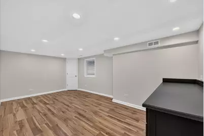 2725 E Bel Aire Drive, Arlington Heights, IL 60004 - Photo 25