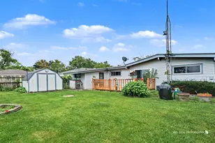 16 W Jeffery Ave, Wheeling, IL 60090 - Photo 15