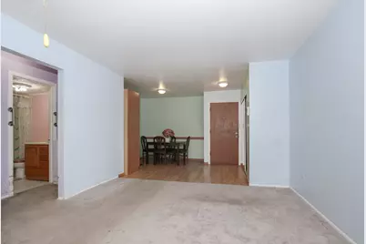 804 E Old Willow Road #105, Prospect Heights, IL 60070 - Photo 7