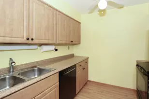 804 E Old Willow Rd, Prospect Heights, IL 60070 - Photo 9