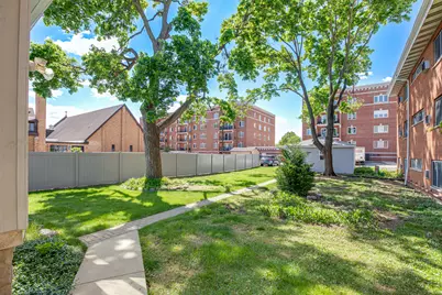 422 W Wesley Street, Wheaton, IL 60187 - Photo 3