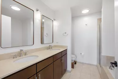 3920 N Sheridan Road #504, Chicago, IL 60613 - Photo 9