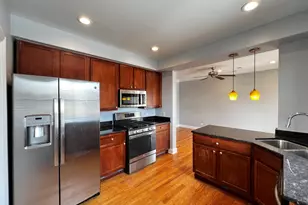 2707 W Glenlake Ave, Chicago, IL 60659 - Photo 3
