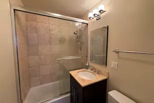 2930 N Sheridan Rd, Chicago, IL 60657 - Photo 19