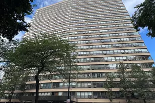 2930 N Sheridan Rd, Chicago, IL 60657 - Photo 1