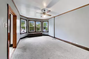 5753 W Giddings St, Chicago, IL 60630 - Photo 7