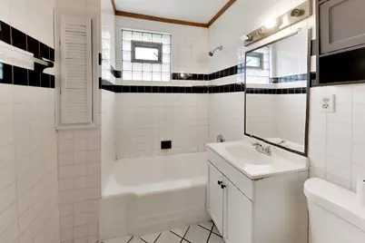5753 W Giddings Street, Chicago, IL 60630 - Photo 15