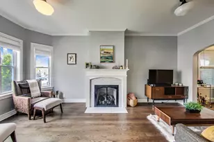 2052 N Whipple St, Chicago, IL 60647 - Photo 7