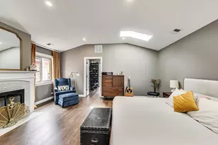 2052 N Whipple St, Chicago, IL 60647 - Photo 19